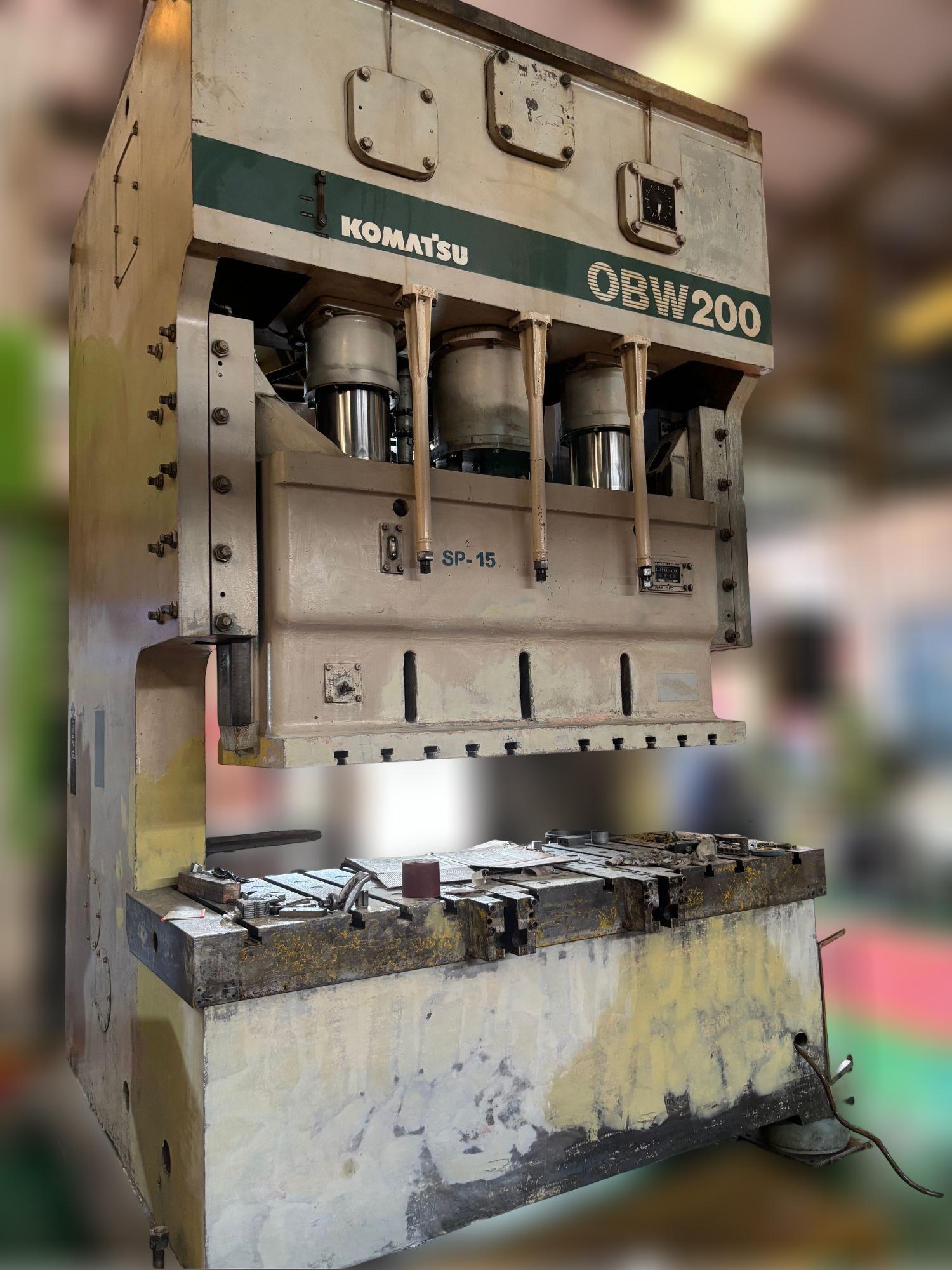 200 Ton Mesin Press Tipe C, Double Crank (KOMATSU)